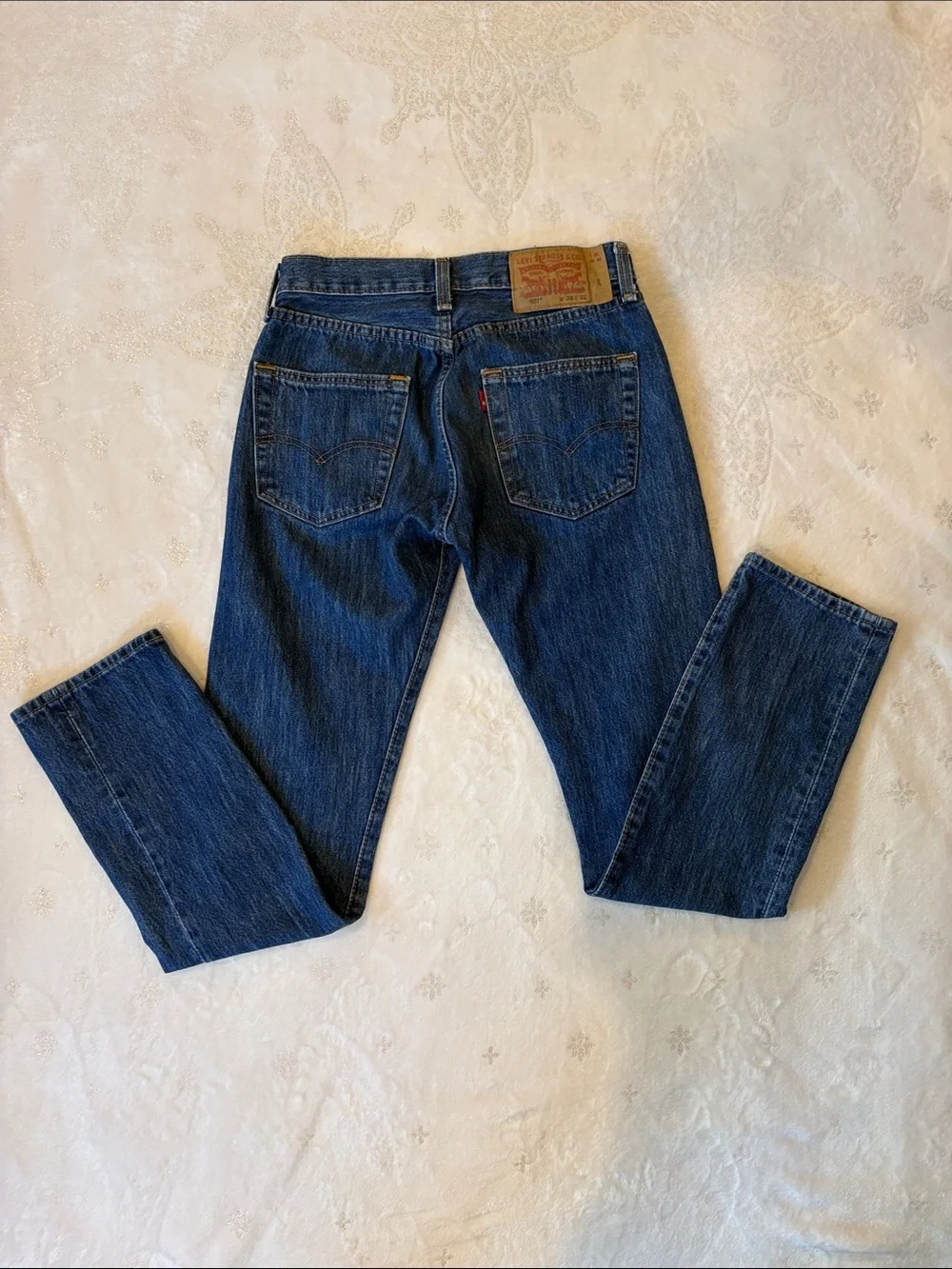 Classic 501 Levi's Men's Straight Jeans - Deep Blue Denim 100% Cotton    28X32